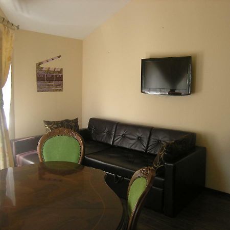 Art Villa On Sumskaya Street Kharkov Ngoại thất bức ảnh