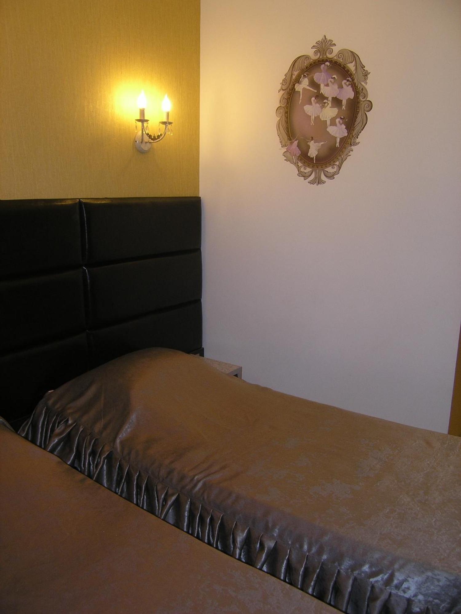 Art Villa On Sumskaya Street Kharkov Ngoại thất bức ảnh