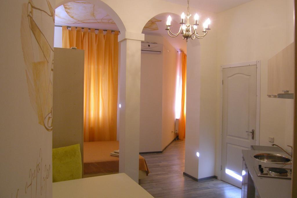 Art Villa On Sumskaya Street Kharkov Ngoại thất bức ảnh