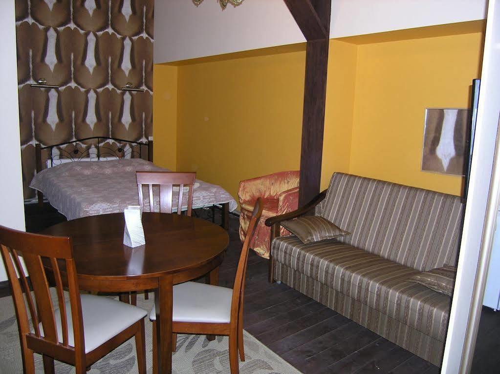Art Villa On Sumskaya Street Kharkov Ngoại thất bức ảnh