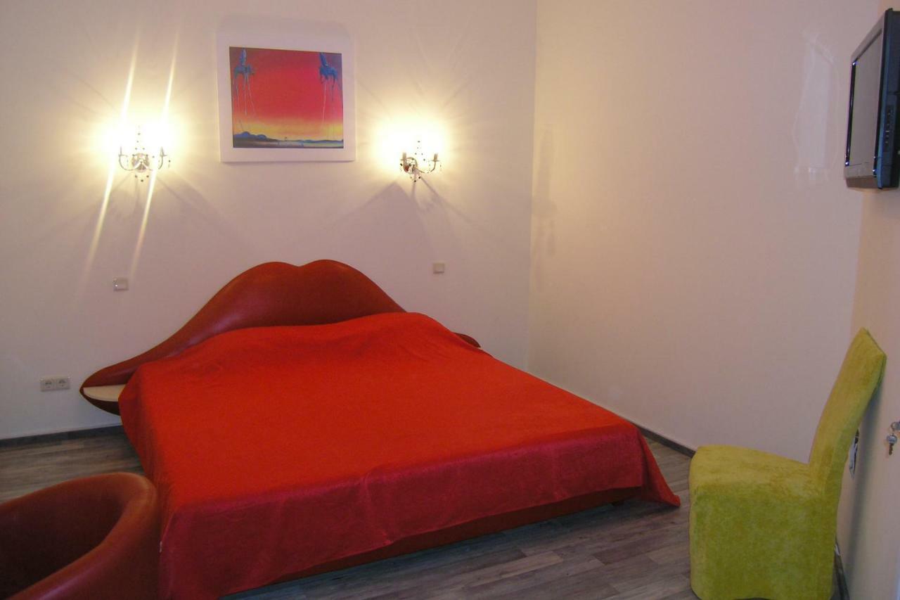 Art Villa On Sumskaya Street Kharkov Ngoại thất bức ảnh
