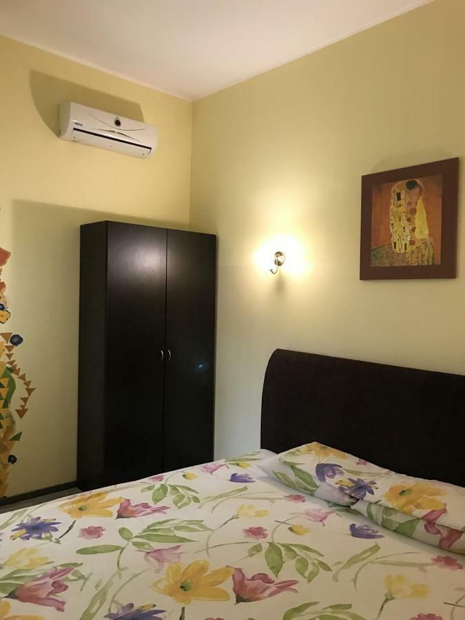 Art Villa On Sumskaya Street Kharkov Ngoại thất bức ảnh