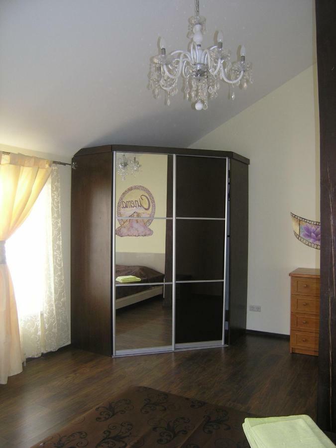 Art Villa On Sumskaya Street Kharkov Ngoại thất bức ảnh