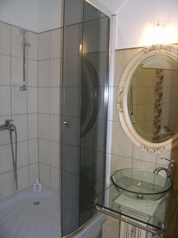 Art Villa On Sumskaya Street Kharkov Ngoại thất bức ảnh